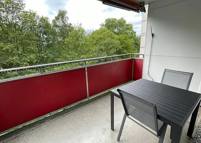 Moderne Und Moeblierte Wohnung! *